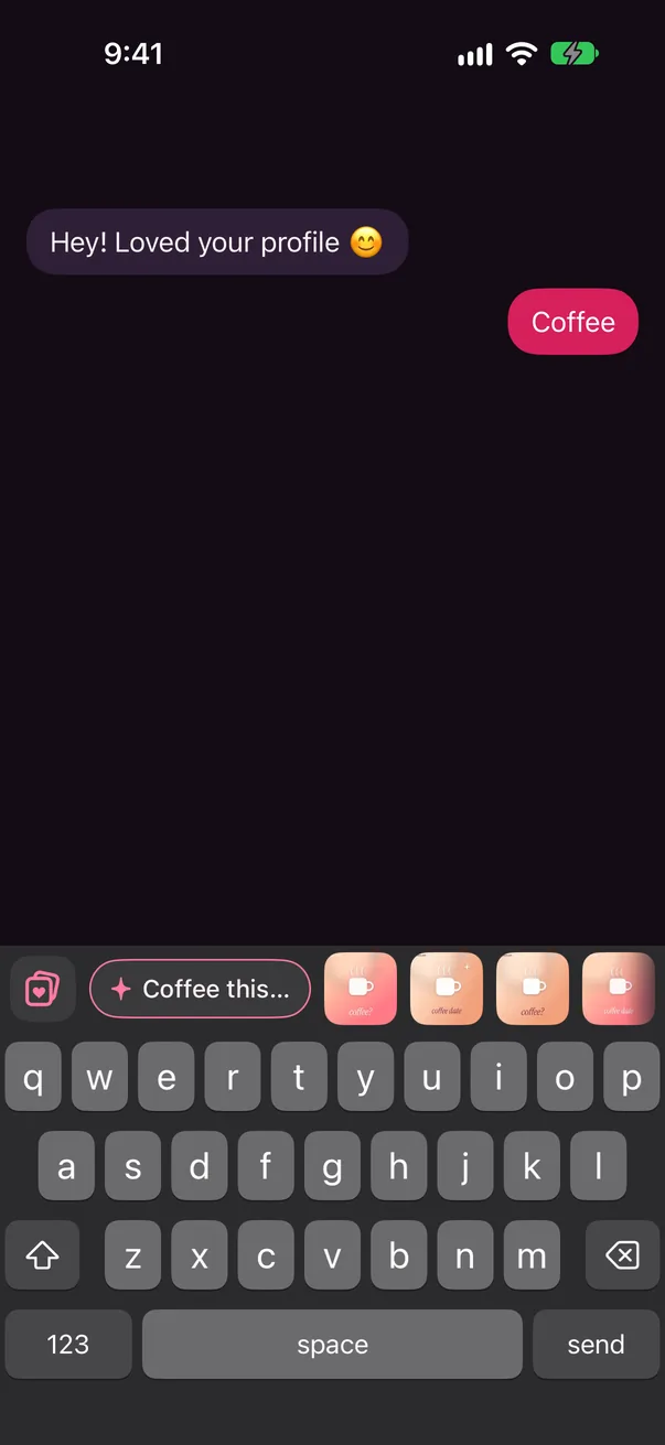 The CuteMove keyboard in dark mode, suggesting a coffee line and coffee pictures.